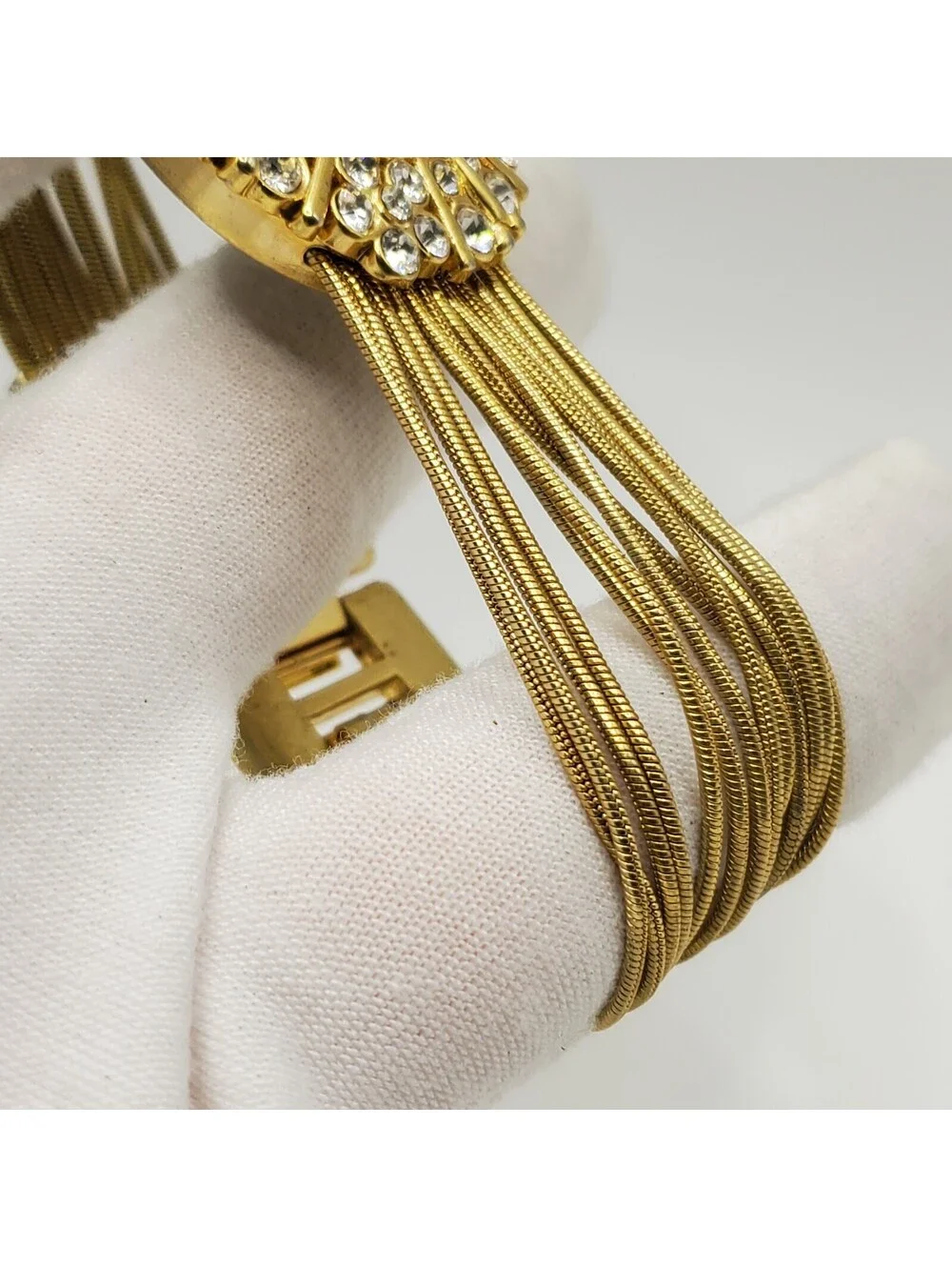 Varsale Rhinestone Gold Tone Flower Womens Watch 30mm New Battery